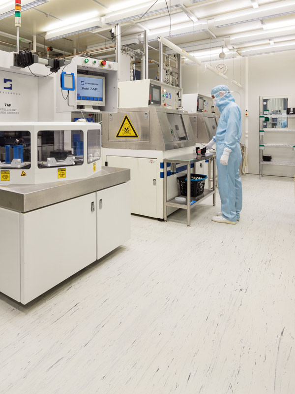 GMP area: elasticity of nora floor coverings for ergonomic standing comfort