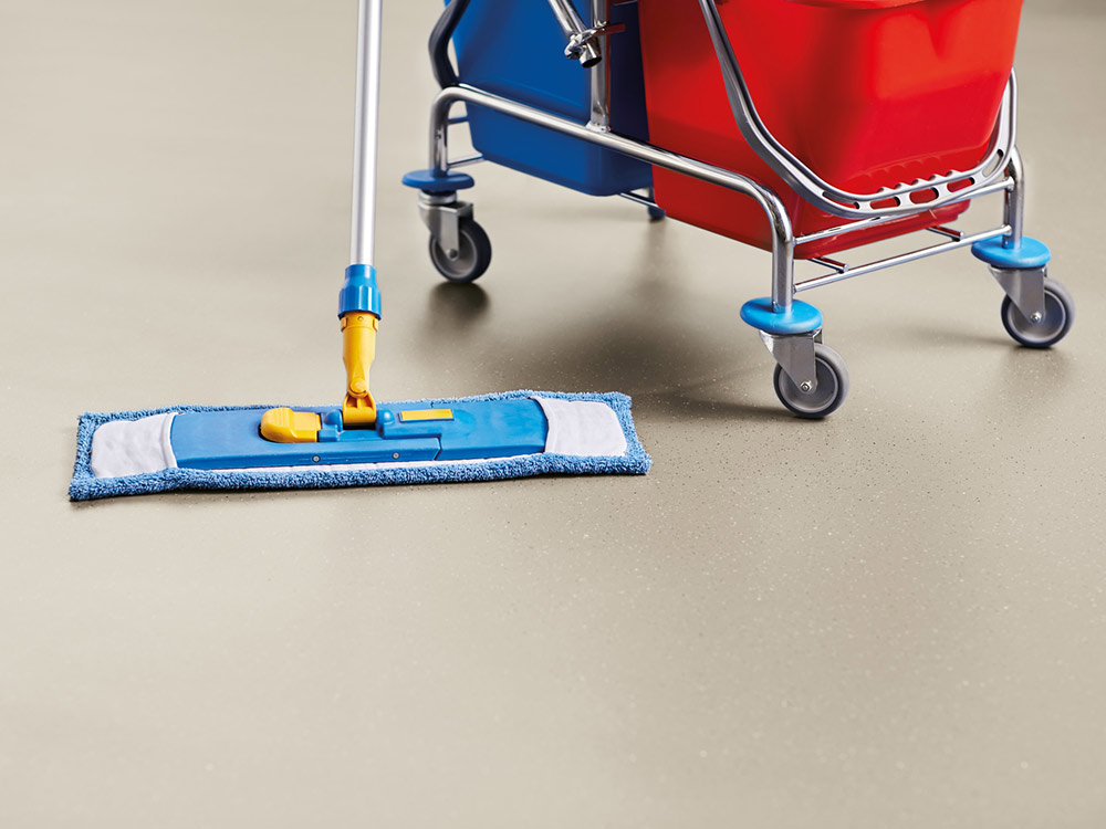 einfache Reinigung bei noracare Bodenbelag 