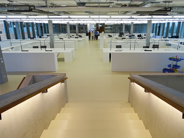 nora_SiPh_HC_CH_balgrist_Treppe-mit-Arbeitsraeume_1000x750