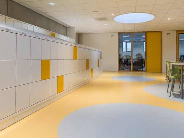 Reference project for nora floorings Frits-Philips-Lyceum Eindhoven