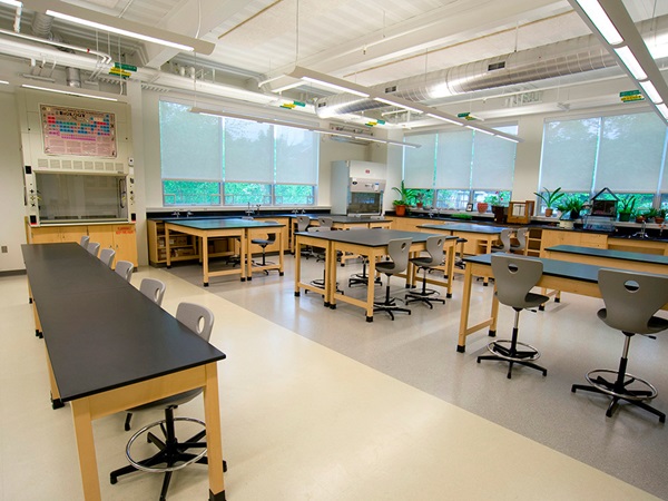 2-GermantownSchool_Mob