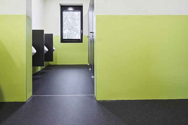 Designelement und Blickfang: grüner noraplan uni als Wandbelag