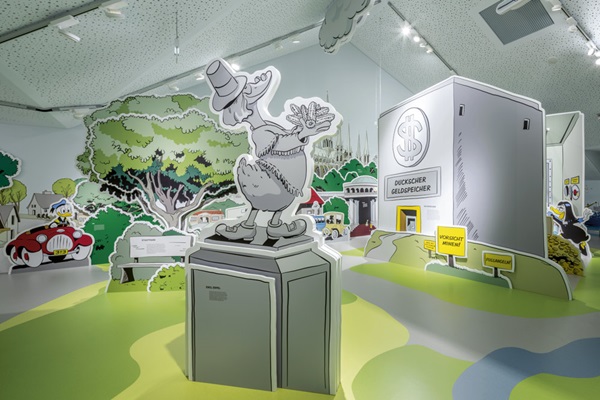 Stadtplan von Entenhausen auf dem Boden - Comicmuseum mit Intarsien aus nora Bodenbelag