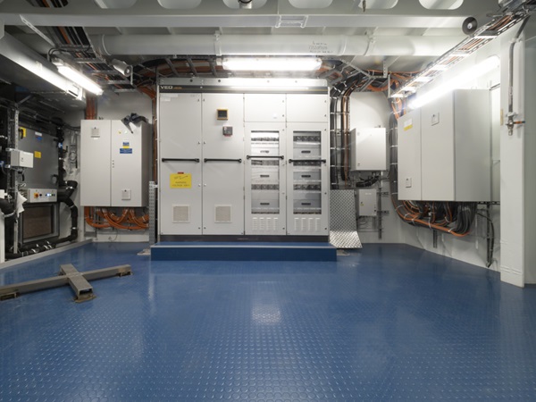 Icon of the Seas, Engine Control Room with norament 920 rubber flooring